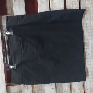 Ann Taylor Loft casual black skirt. Size 12